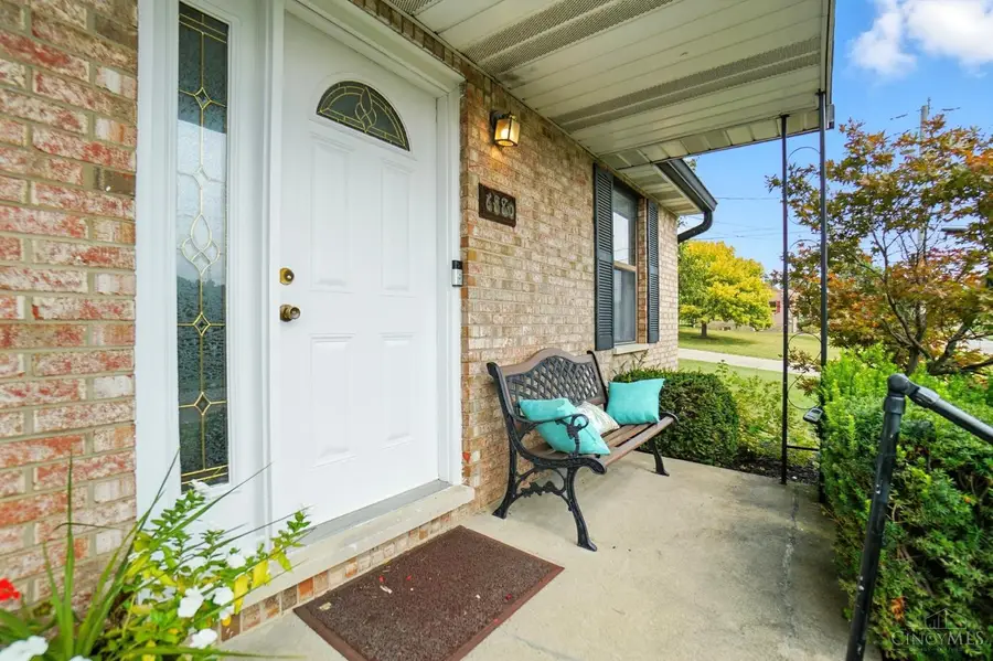 6880 Rackview Road, Green Township, OH 45248 - Image #3