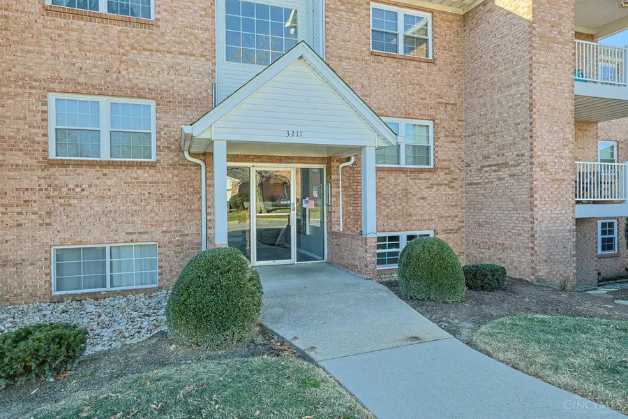 3211 Heritage Square Drive #4, Colerain Township, OH 45251 - Image #3