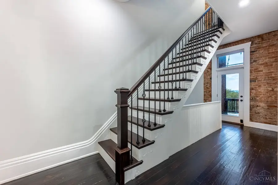 507 W Mcmicken Avenue, Cincinnati, OH 45214 - #2