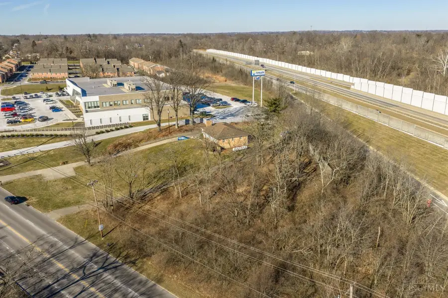 704 W Galbraith Road, Finneytown, OH 45231 - #3