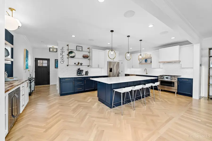 3831 Mt Vernon Avenue, Cincinnati, OH 45209 - #3