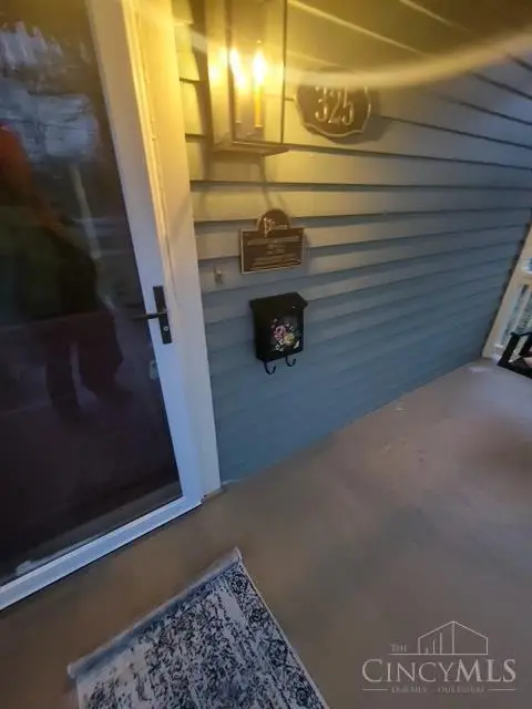 325 E Sharon Road, Glendale, OH 45246 - #2