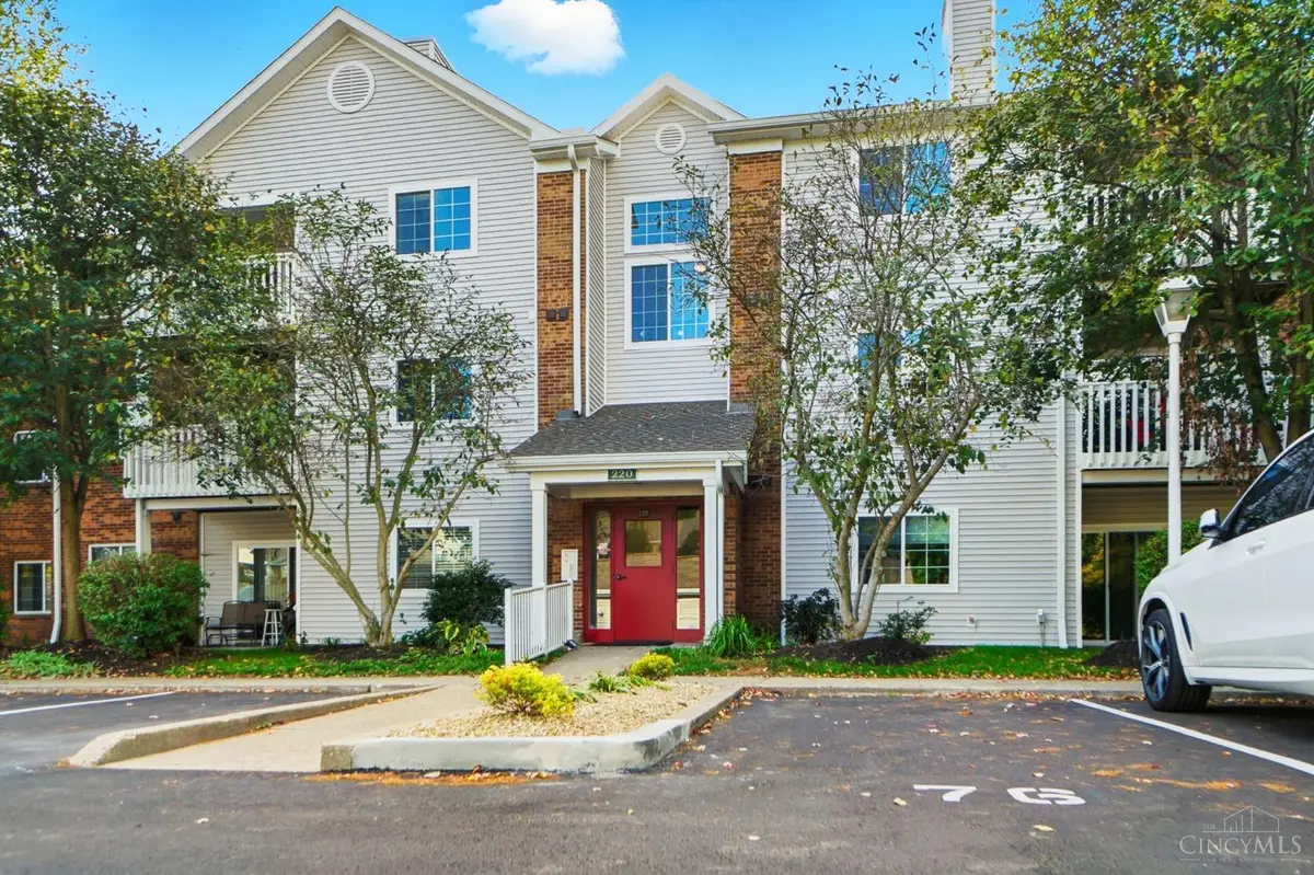 220 Carrington Place #104, Loveland, OH 45140 - Image #1