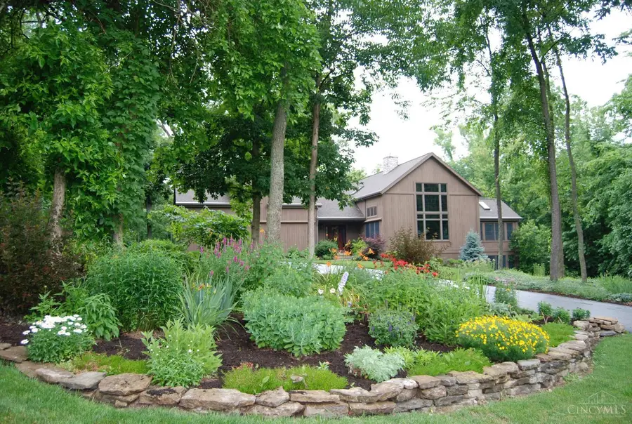 249 Hickory Meadows Lane, Turtlecreek, OH 45036 - Image #2