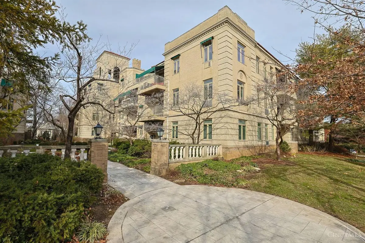 2378 Madison Road #34, Cincinnati, OH 45208 - Image #1