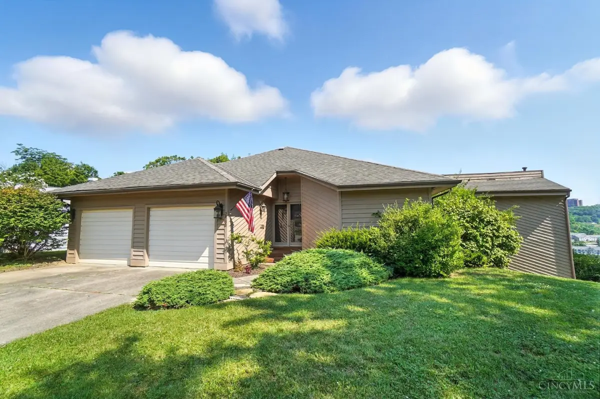 2088 Raeburn Drive, Cincinnati, OH 45223 - #1