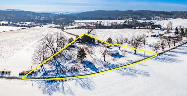 2090 Dutch Thomas Road, Peebles, OH 45660