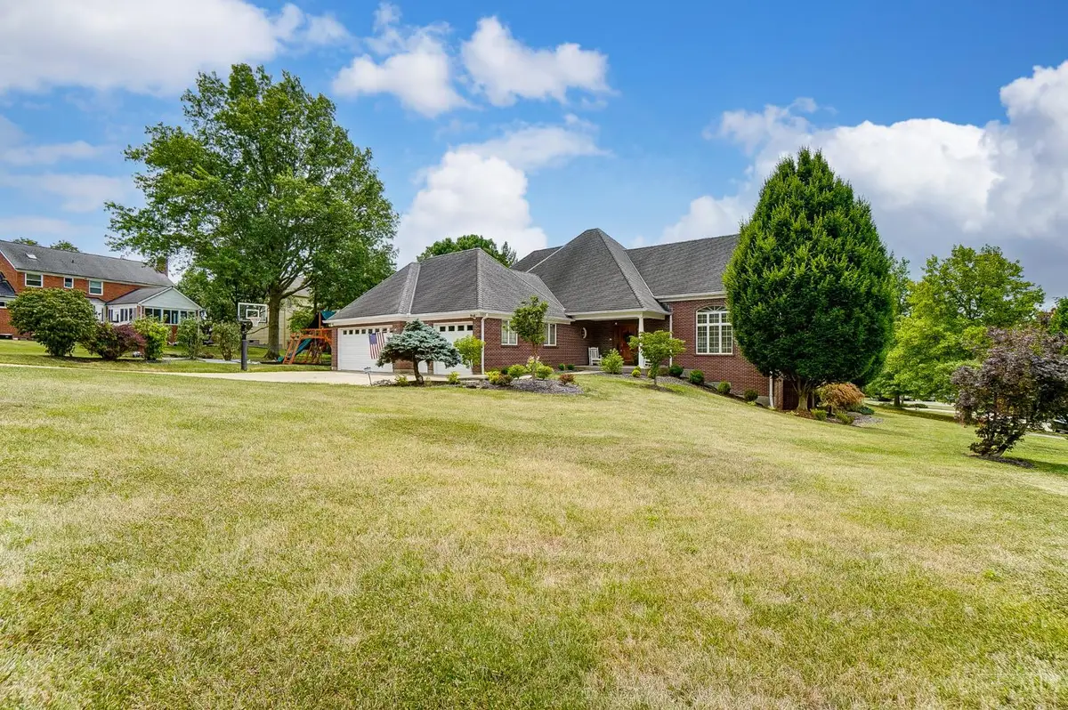 6040 Countrymeadow Lane, Bridgetown, OH 45233 - Image #1