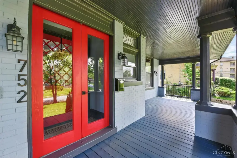 752 S Fred Shuttlesworth Circle, Cincinnati, OH 45229 - #2