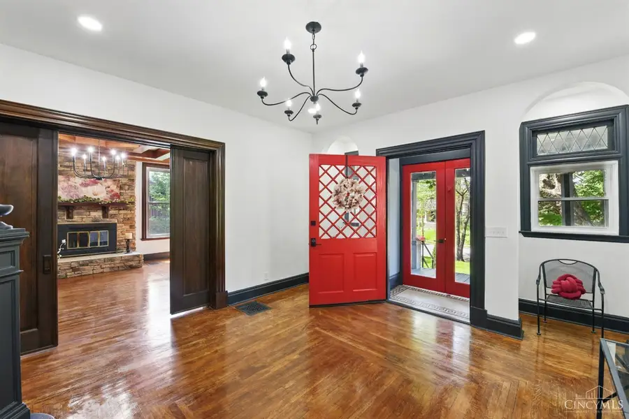 752 S Fred Shuttlesworth Circle, Cincinnati, OH 45229 - #3