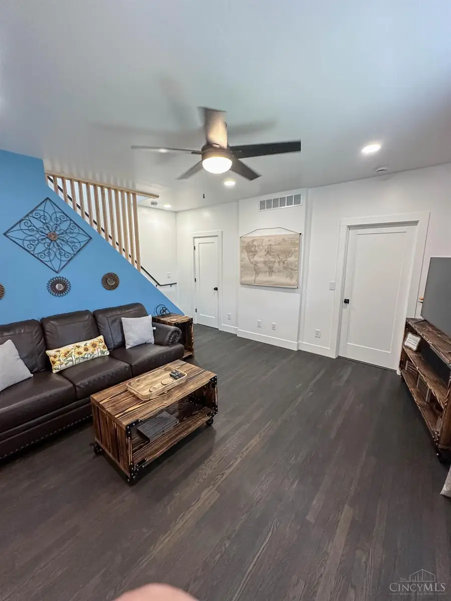 922 Vine Street, Hamilton, OH 45011 - #3