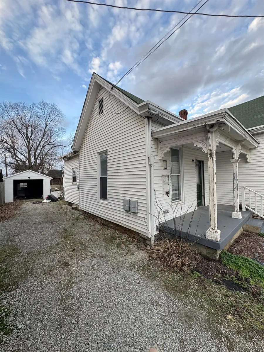 209 E Main Street, Blanchester, OH 45107 - #2