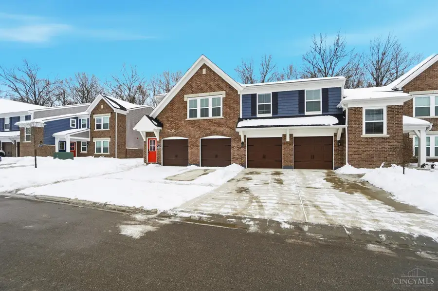 5882 Parkview Lane #300, Miami Township, OH 45150 - Image #3