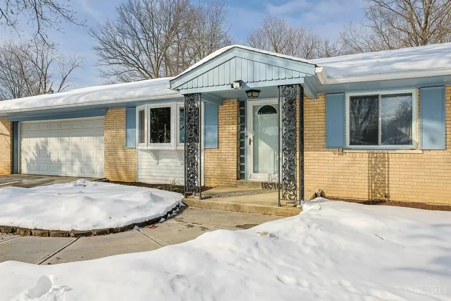 906 Garnoa Drive, Springfield, OH 45231 - #3