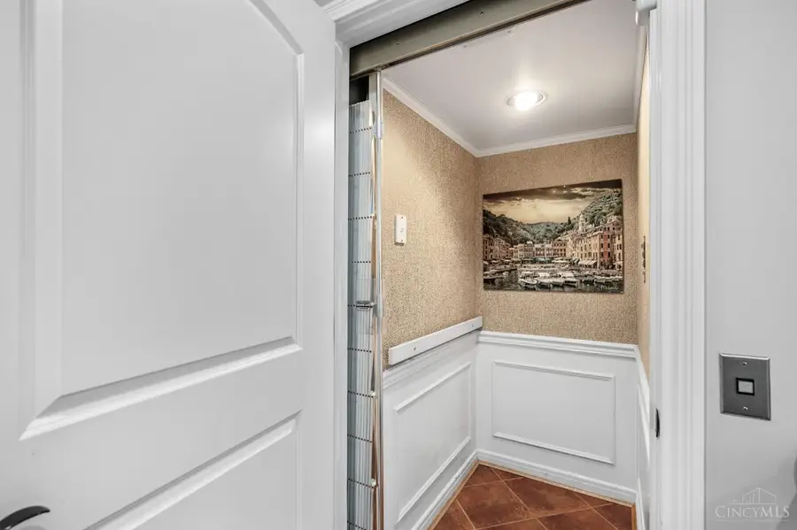 1464 Riverside Drive, Cincinnati, OH 45202 - #3