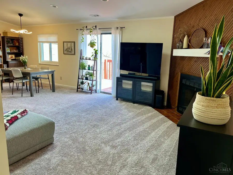 9512 Woodland Hills Drive, West Chester, OH 45011 - #3