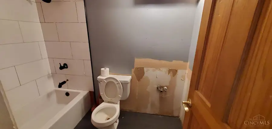 1000 E Crescentville, West Chester, OH 45246 - Image #2