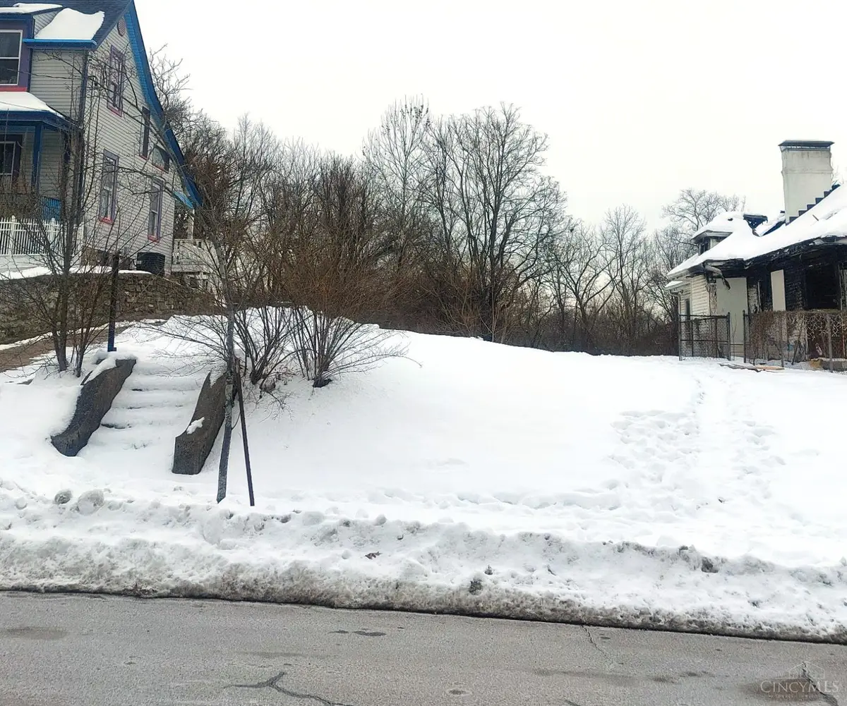 4700 N Edgewood Avenue, Cincinnati, OH 45232 - #1