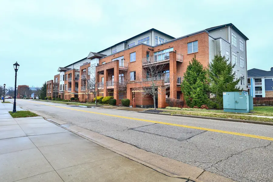 9348 Towne Square Avenue #4, Blue Ash, OH 45242 - #3