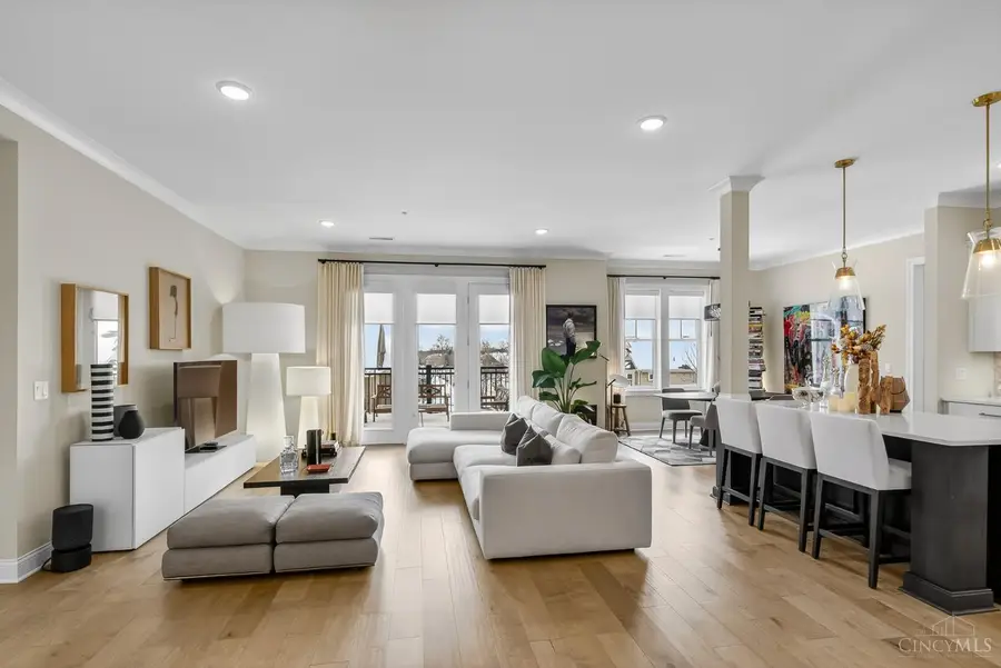 230 Vintage Club Drive #205, Montgomery, OH 45249 - Image #2