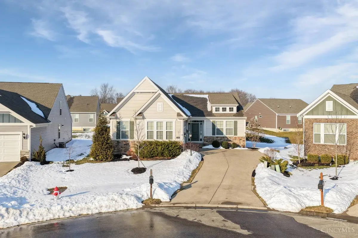 1382 Brookchase Circle, Warren, OH 45039 - #1