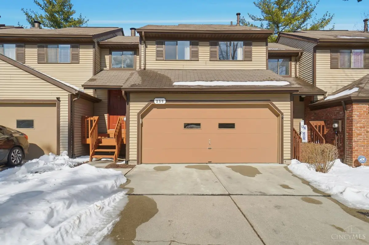256 Centerbury Court #67, Springdale, OH 45246 - #1