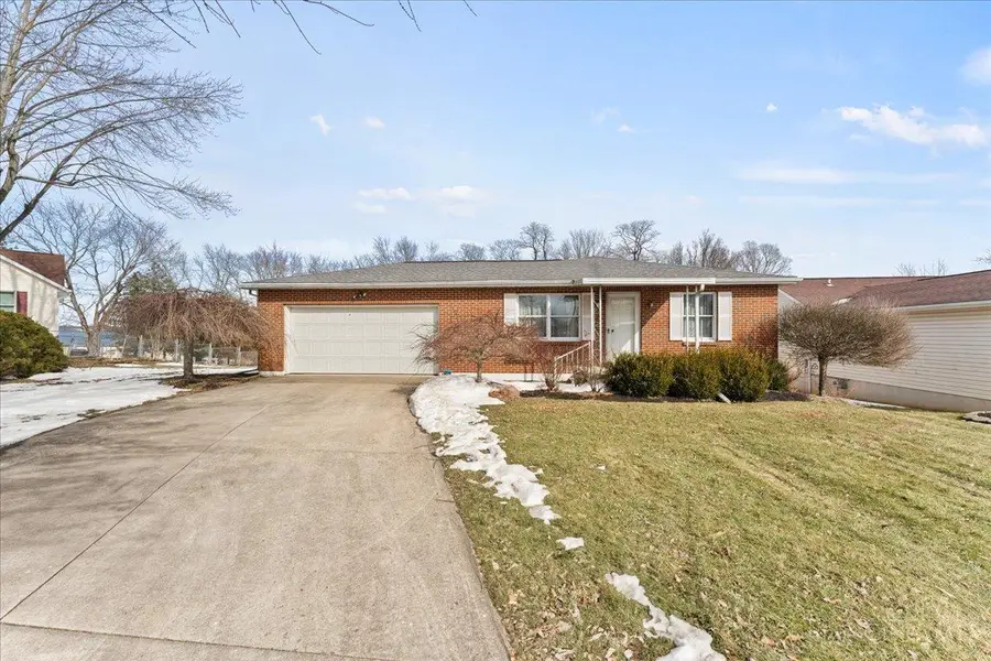 102 Robin Lane, Hillsboro, OH 45133 - #2