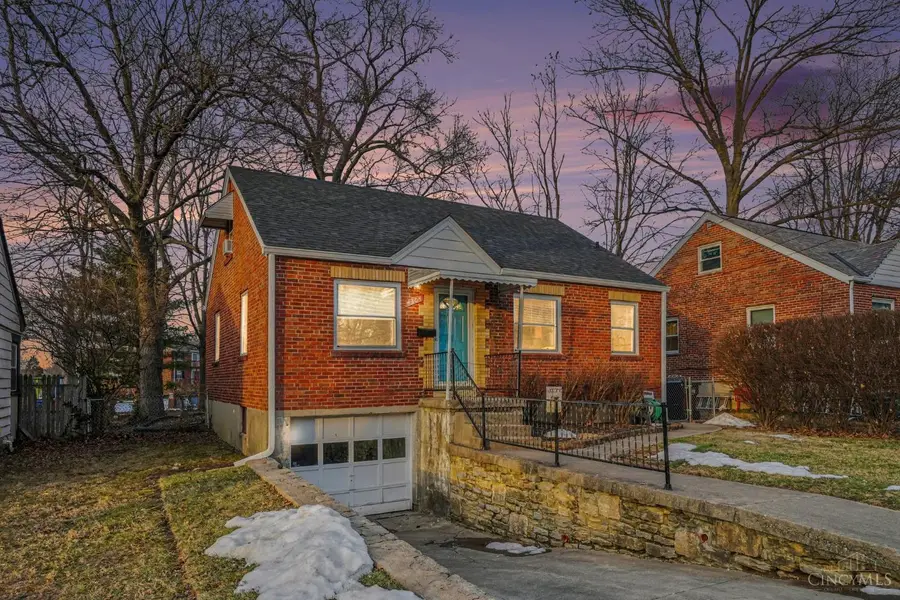 4304 Kugler Mill Road, Sycamore, OH 45236 - #2