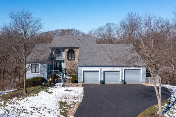 9883 Fawnrun Court, Evendale, OH 45241