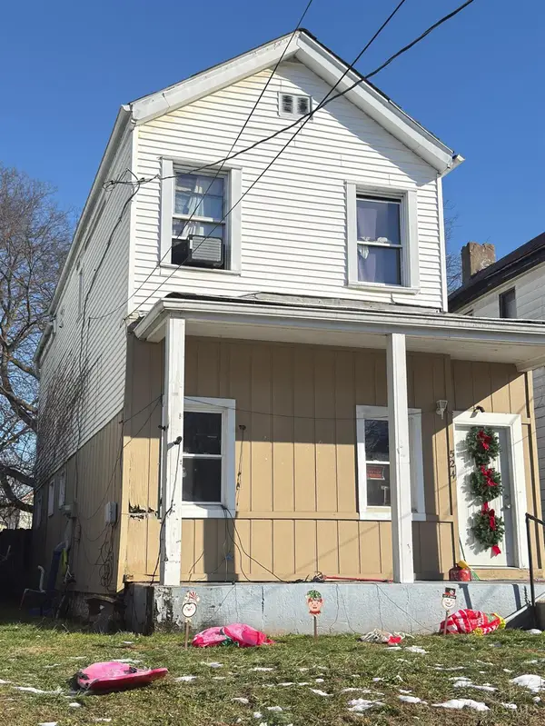 524 Maple Street, Elmwood Place, OH 45216