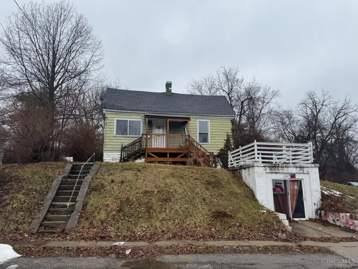 6501 Coleridge Avenue, Cincinnati, OH 45213 - #1