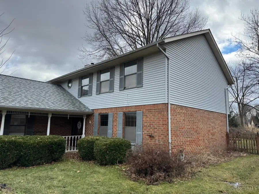 6578 Charlesgate Rd, Huber Heights, OH 45424 - #2