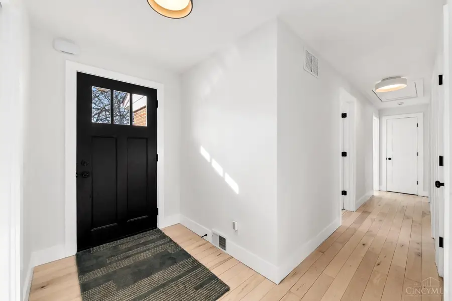 8160 Hopewell Road, Montgomery, OH 45242 - #2