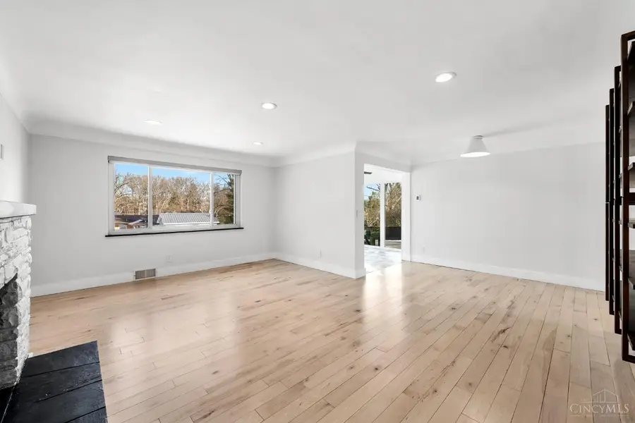 8160 Hopewell Road, Montgomery, OH 45242 - #3