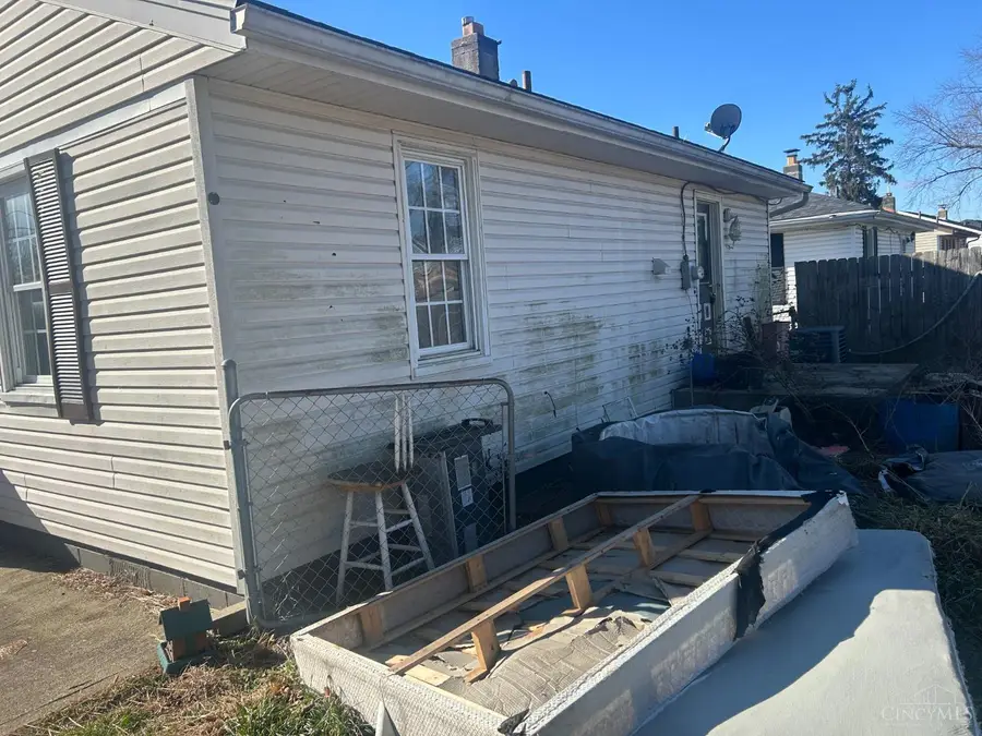 328 E Pike Street, South Lebanon, OH 45065 - #3