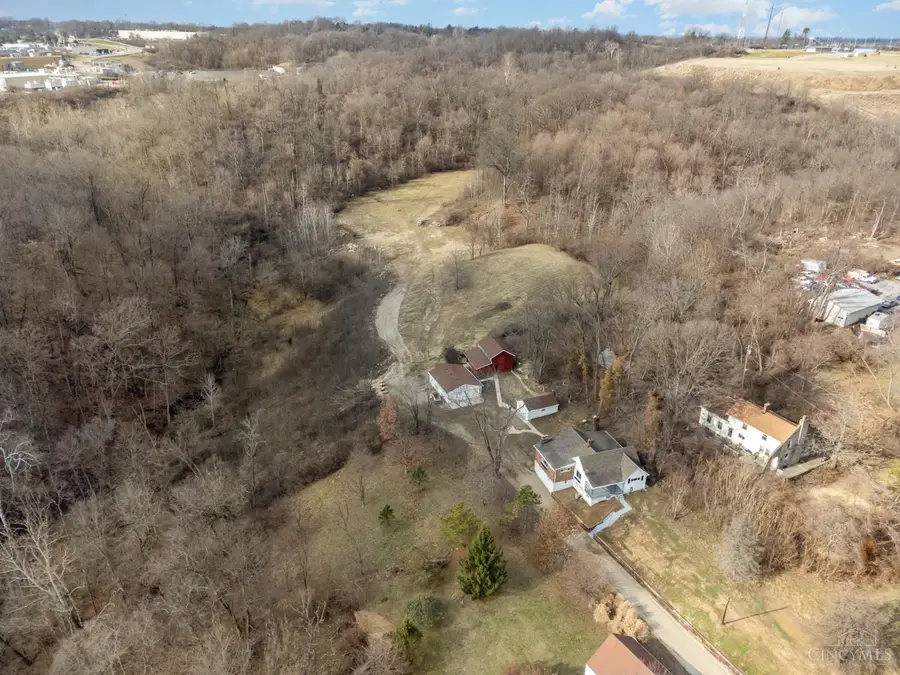 1117 W Seymour Avenue, Finneytown, OH 45216 - #3