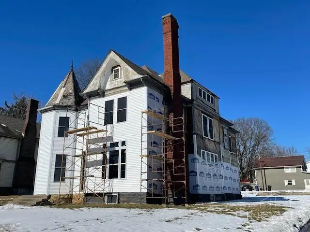 287 E Locust Street, Wilmington, OH 45177 - #2