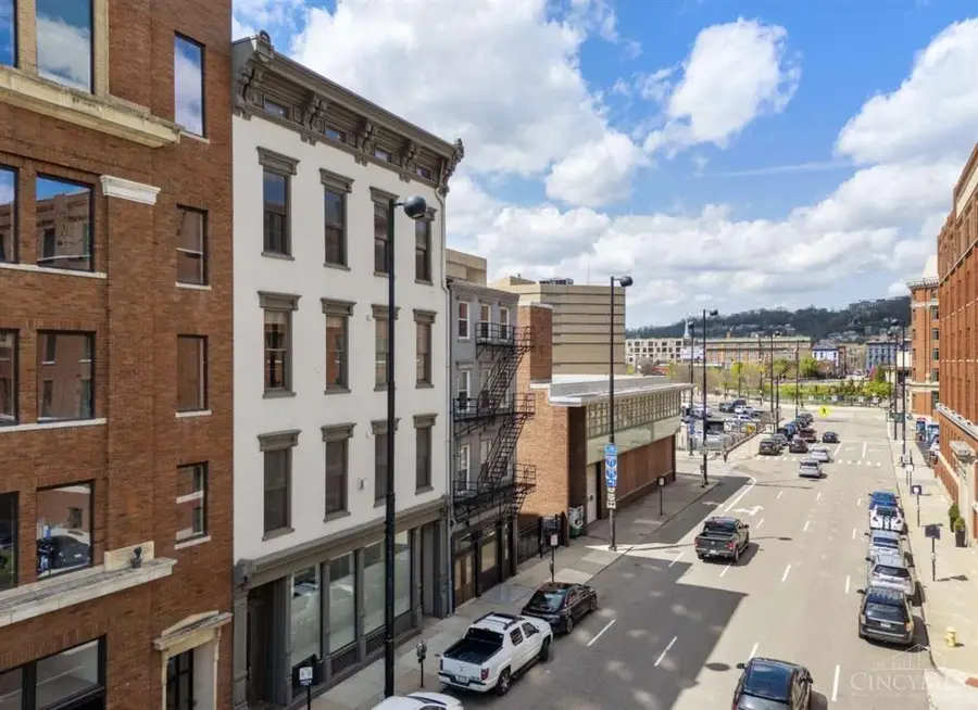 813 Broadway Street #204, Cincinnati, OH 45202 - #2