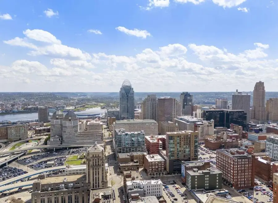 813 Broadway Street #204, Cincinnati, OH 45202 - #3