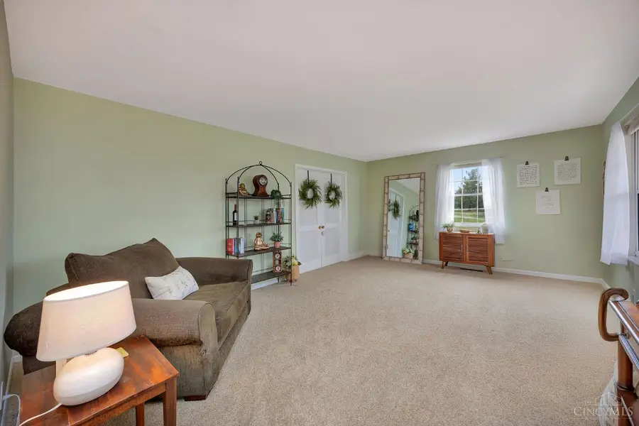 6 Fieldcrest Avenue, Oxford, OH 45056 - #2