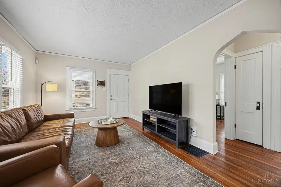 6221 Hedge Avenue, Cincinnati, OH 45213 - #2