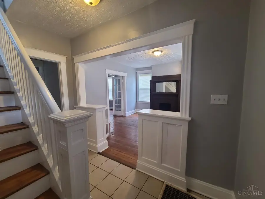 412 Elberon Avenue, Cincinnati, OH 45205 - #2