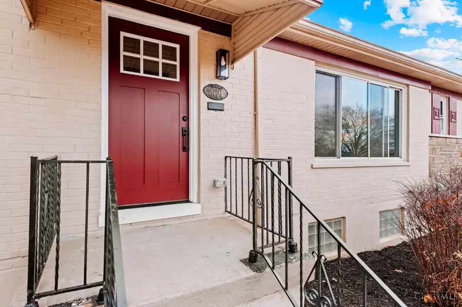 6750 Elbrook Avenue, Amberley, OH 45237 - #2