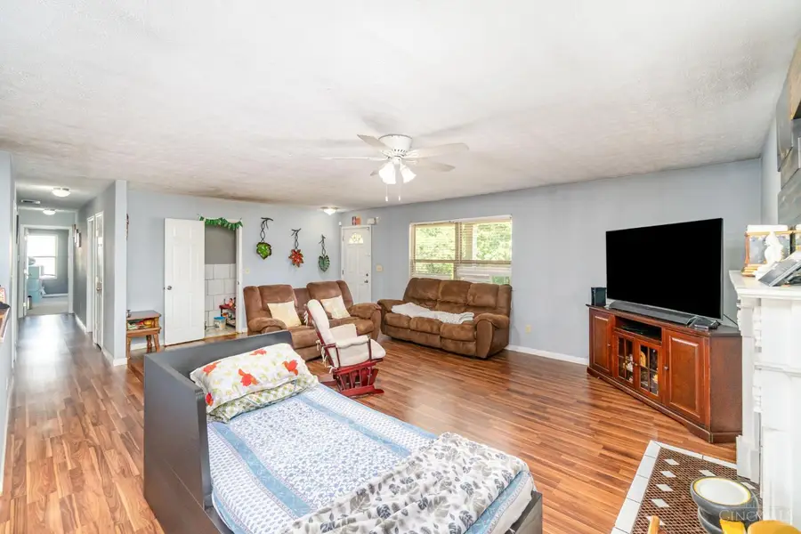 175 Douglas Circle, Georgetown, OH 45121 - #3