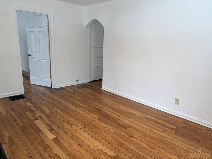 1138 Wilshire Avenue, Cincinnati, OH 45230 - #3