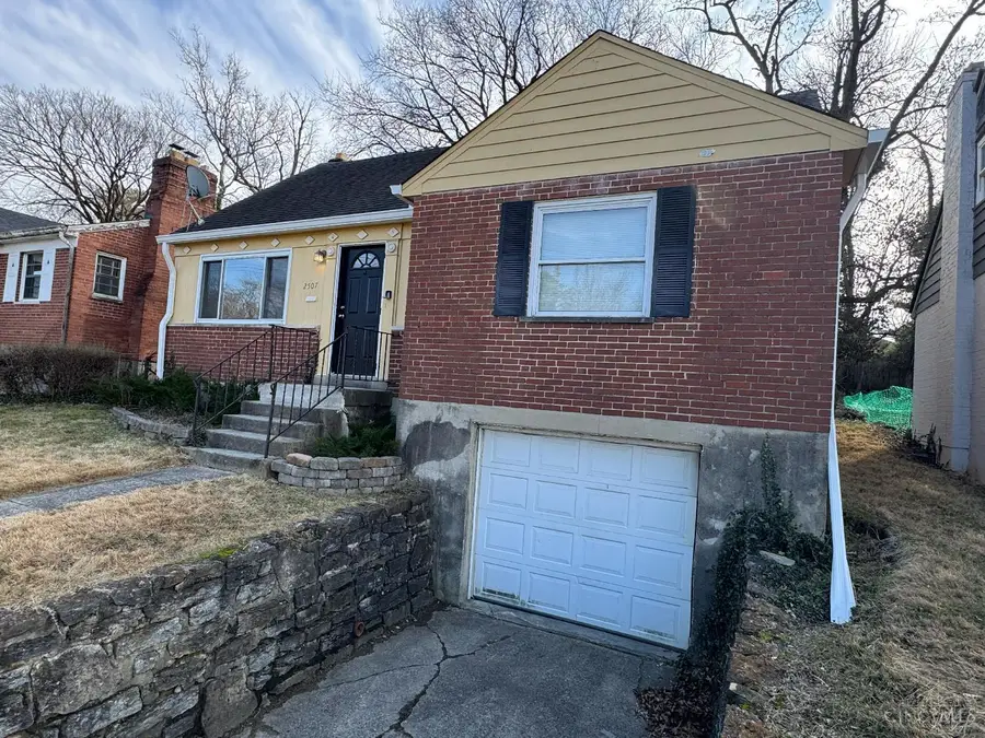 2507 Kellerman Avenue, Golf Manor, OH 45237 - #2