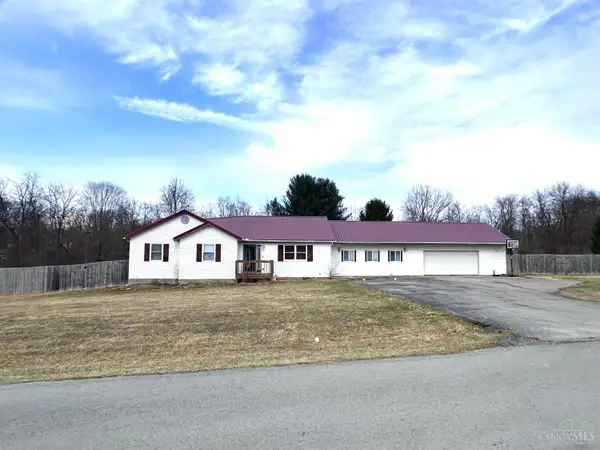 300 Adare Court, Lynchburg, OH 45142