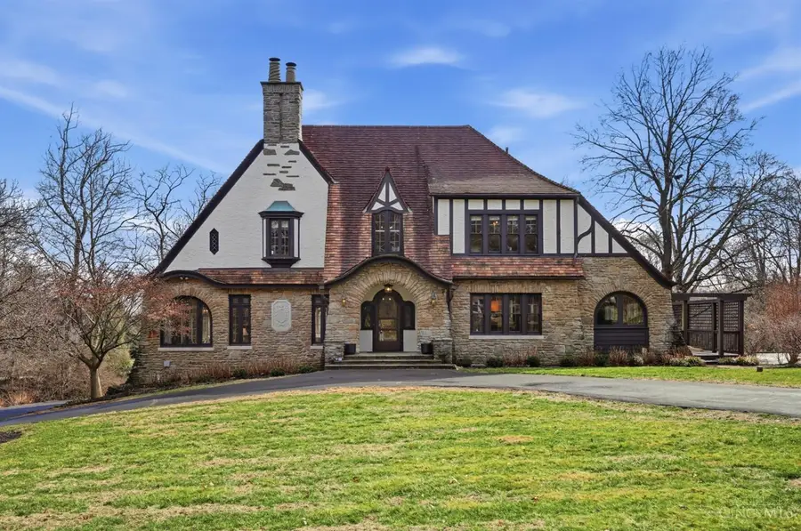 12 Forest Hill Drive, Cincinnati, OH 45208 - #3