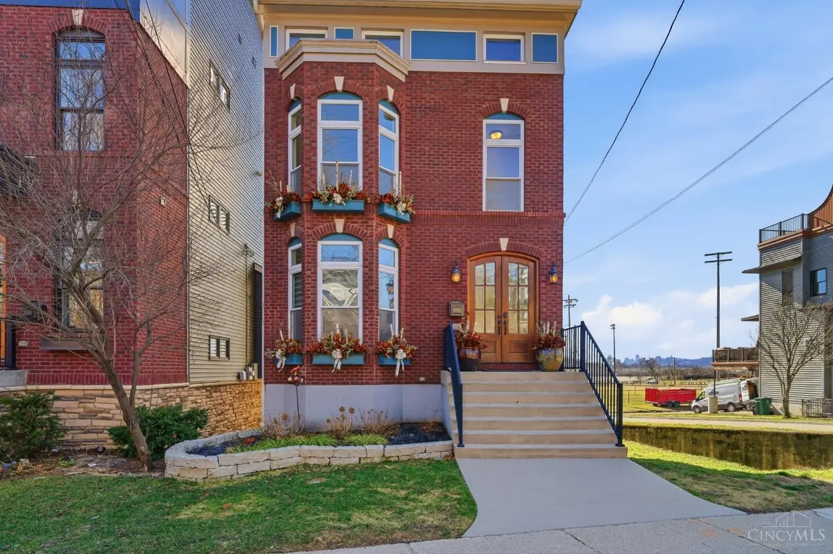 3003 Riverside Drive, Cincinnati, OH 45226 - #1