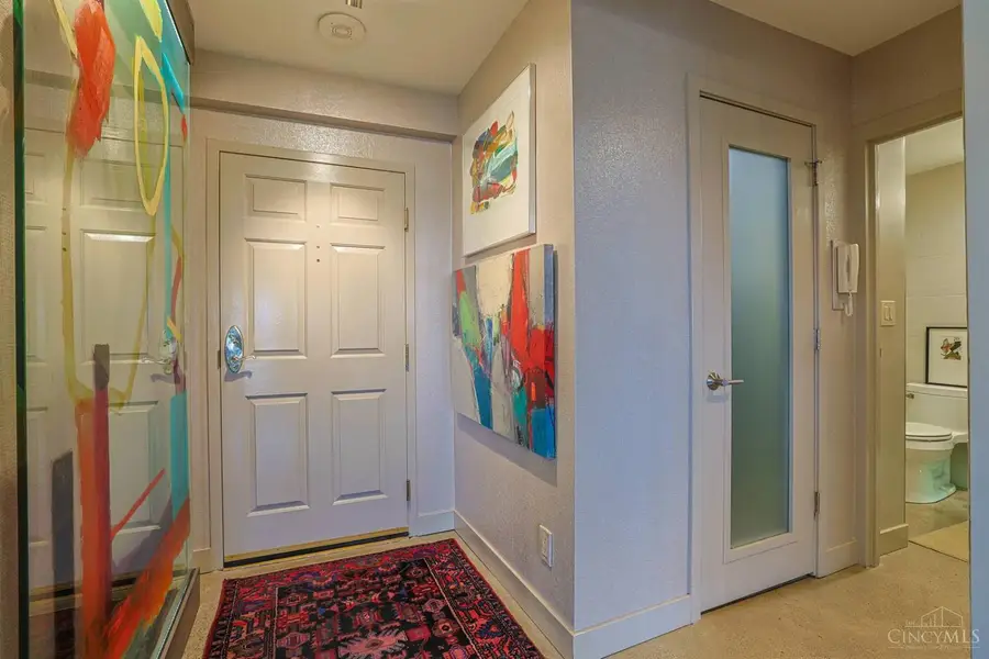 2200 Victory Parkway #2304, Cincinnati, OH 45206 - #2